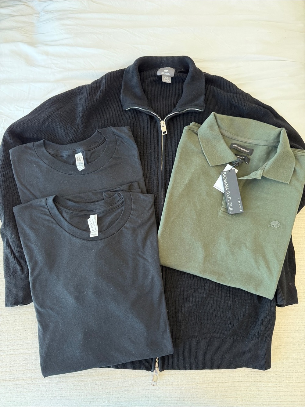 Men’s Clothing Bundle Size M Banana Republic Polo Shirt Tshirts Zip Sweater
